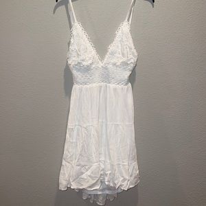 White macrame sun dress ☀️ Medium